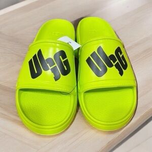 New with box UGG slide sandal size 8 cool design n logo